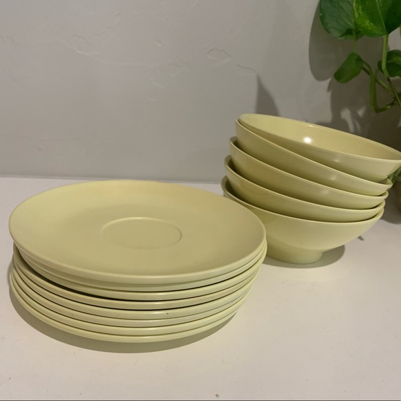 Vintage Melamine Somerset Yellow Dishes - Picture 1 of 4